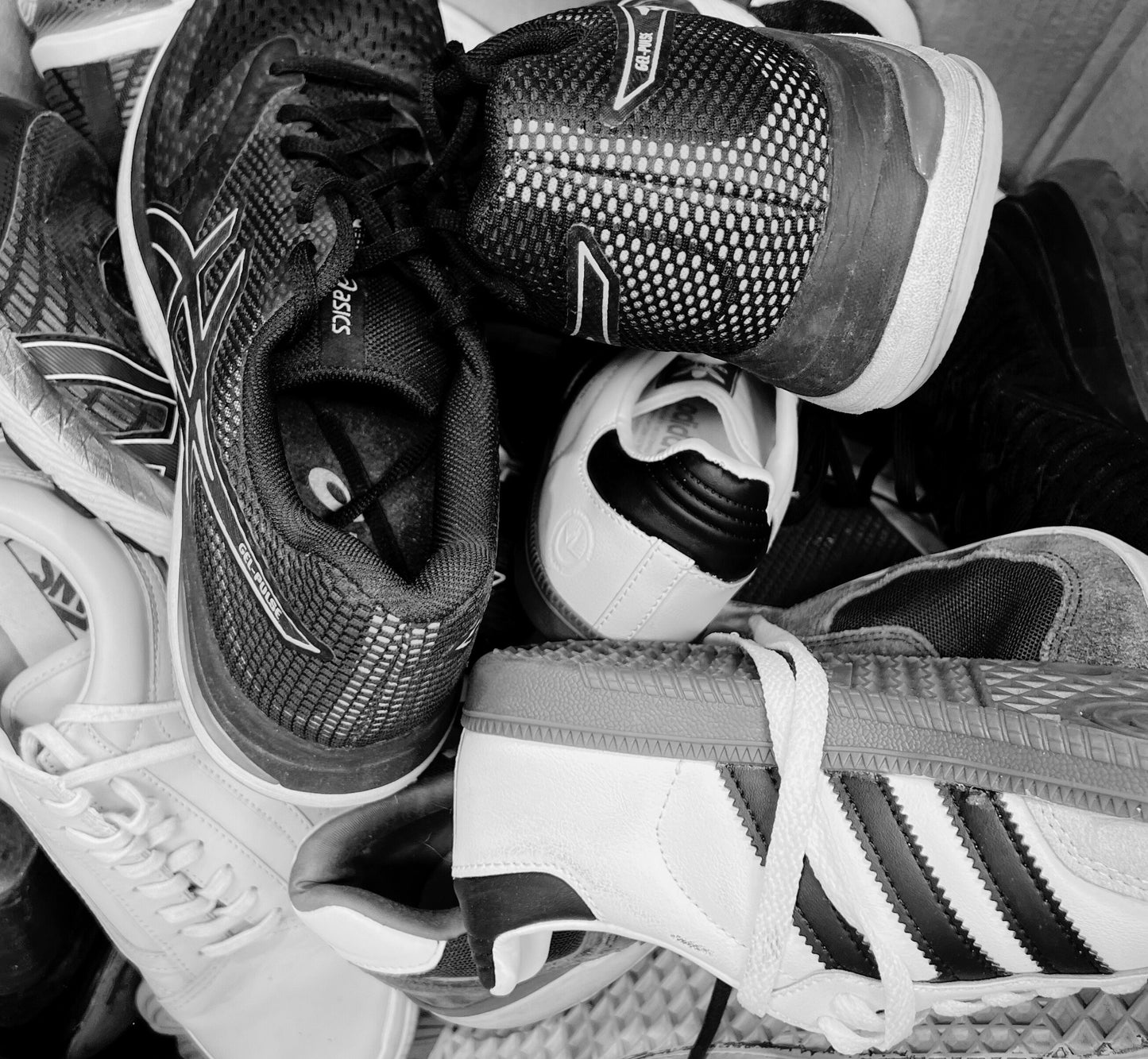 Shoes Mixed Women’s / Mens (25 pairs) $10 a piece